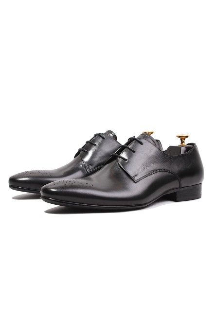 Black polished pointy carved Derby shoes